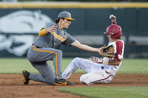 Nesbit Gets Hot Hogs Outlast Vols In Series Opener