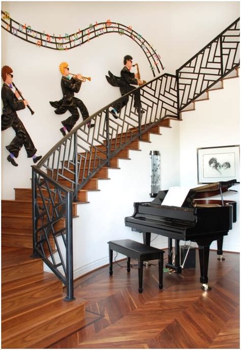 10 Artistic Ways To Decorate Your Staircase Area