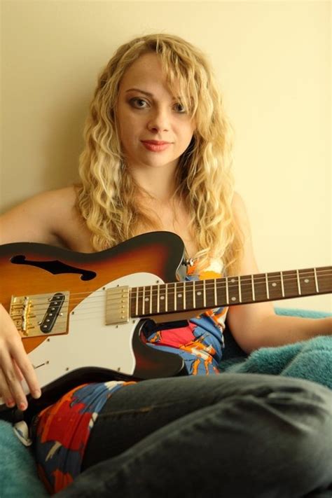 9 Amazing Female Blues Guitarists You Have To Hear