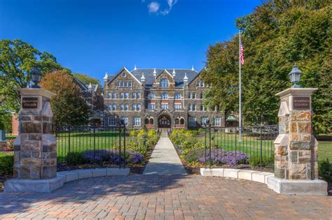 Experience Moravian University In Virtual Reality
