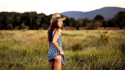 Walk The Ranch Dress Hats Cowgirl Ranch Outdoors Brunettes Style Hd Wallpaper Peakpx