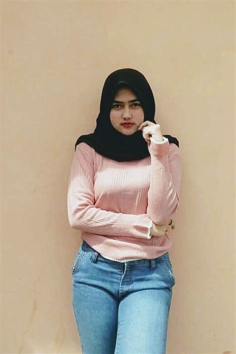 Pin Oleh Jam Mil Di Hijab Sosok Perempuan Model Pakaian Hijab