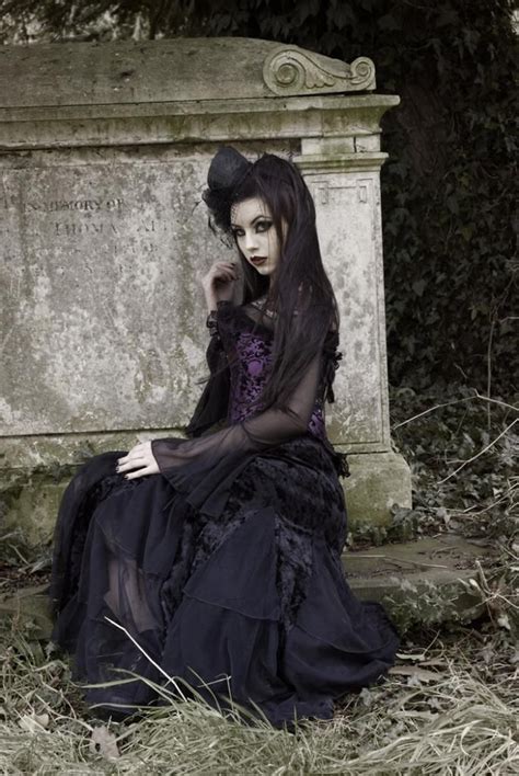 Pin By Kristin Devocelle On Gothic Clothing And Accessories Victorian