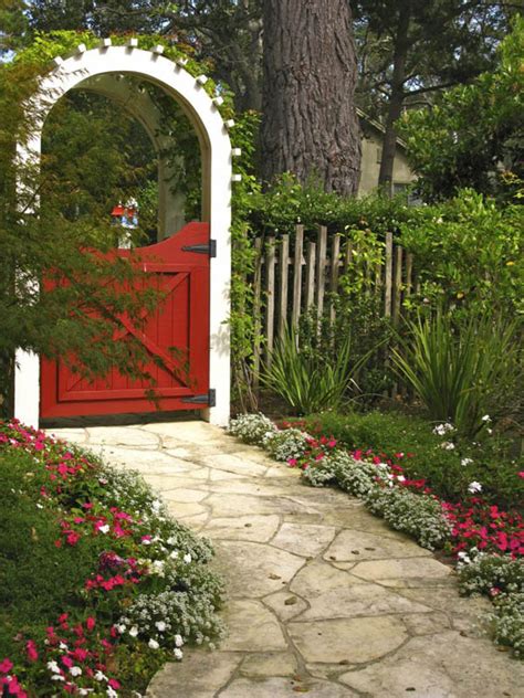 15 Creative Garden Gates That Make A Great Entrances The Art In Life