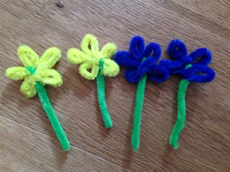Create stunning displays for your wedding day to enjoy for a lifetime with our artificial flowers and garlands. 24 Ways to Make Pipe Cleaner Flowers | Guide Patterns