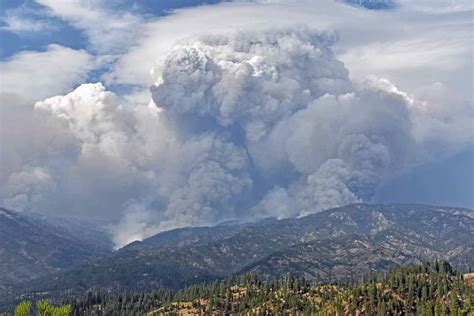 Researchers Flying Over Wildfire Detected 130 Mph Updrafts In Smoke