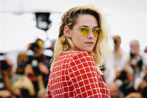Kristen Stewart Wore A Red Chanel Suit With No Bra In Sight To Cannes Film Festivalsee Pics