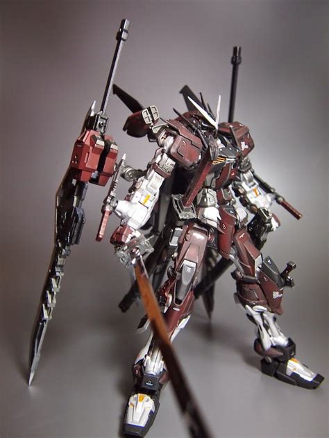 One of my favorite gundams even if it's not in the uc timeline. MG 1/100 Gundam Astray Red Frame "Shinobu" Custom Build ...