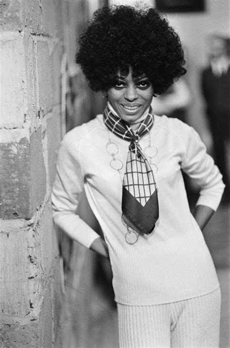 The Queens Closet 27 Of Diana Ross Most Iconic Looks Diana Ross Diana Ross Supremes Ross