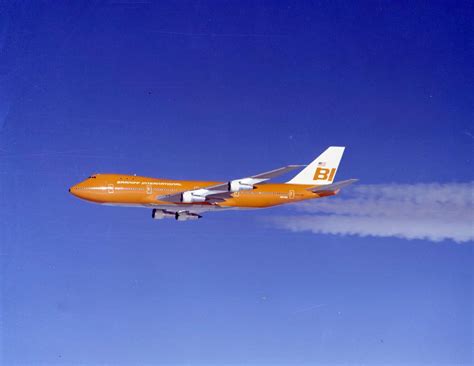Pin By Peter Durnford On Braniff Planes Vintage Airlines Boeing 747