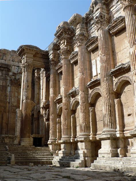 Encuentra 42 fotos y imágenes de baalbek y sus mejores monumentos, tomadas por más de 2 millones de viajeros reales. Ingeniería Romana: Baalbek en el valle de Beqa'a (Líbano ...