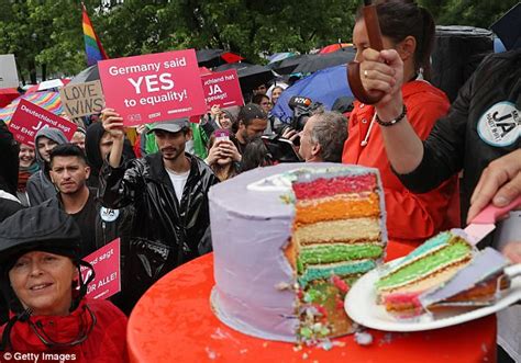 Angela Merkel Votes Against Legalising Gay Marriage Daily Mail Online