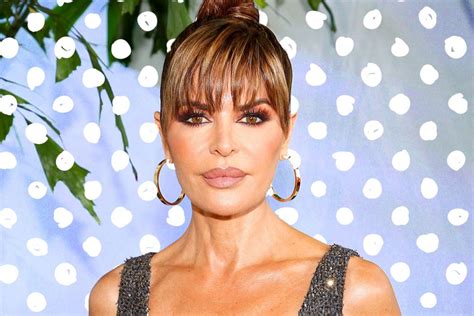Lisa Rinna S Body Measurements Including Breasts Height And Weight