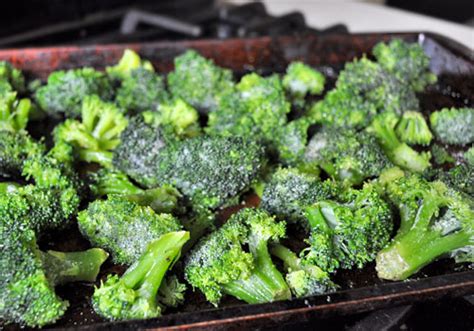 Put the frozen broccoli into the water and allow water to come to a boil again. Baked Frozen Broccoli Florets | Mydeliciousmeals.com