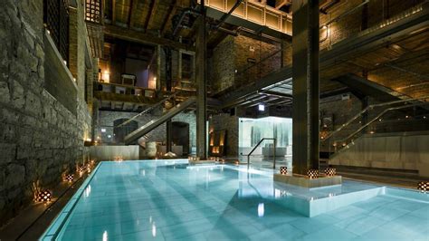 11 Spas In Chicago To Escape The Hustle And Bustle Of The City Chicago Spa Chicago Hotels