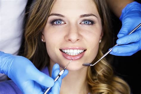 Cómo Mantener Una Buena Higiene Dental — Dentistas En Murcia — Clínica