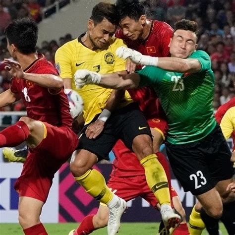 Galeri foto ini memaparkan perlawanan akhir kedua piala aff suzuki 2018, malaysia menentang vietnam di stadium nasional my dinh, vietnam. Harimau Malaya ke Hanoi saksikan Final 2 AFF Suzuki Cup ...