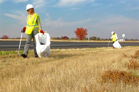 Cleaning Highways One Step At A Time Daily Democrat