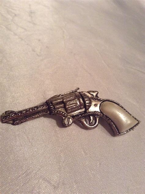Hopalong Cassidy Gun Pin With Pearl Handle