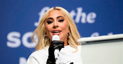 Lo took the podium to deliver the song america the beautiful at the 2021 presidential inauguration. Lady Gaga Will Sing National Anthem at Biden Inauguration