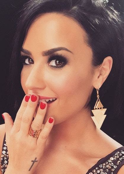 Joy Of Vegan Beauty Celebrity Style Demi Lovato