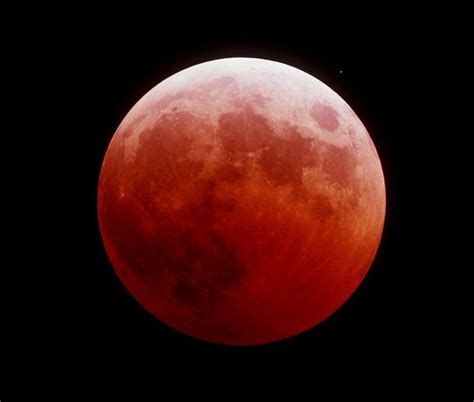 Hoax Alert Blood Moon Did Not Spark Bloods Crips Gang War In Compton