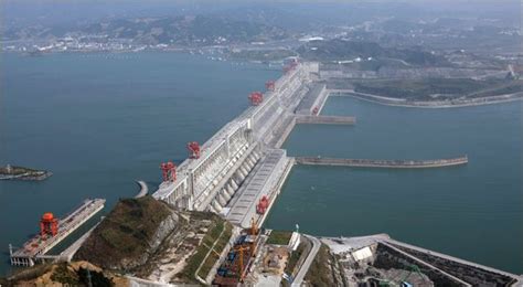 It was completed in 1976 and it stores water from indus river in pakistan. World's Largest Concrete Dam | Job opportunities in the ...