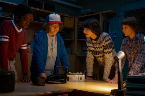 Stranger Things Season 3 Spoilers A Time Jump Romance And More