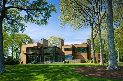 A Secluded Contemporary Connecticut Home Among The Trees