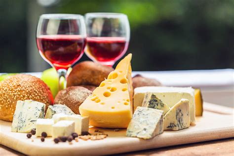 Wine And Cheese Party Pairings And Tips Readers Digest