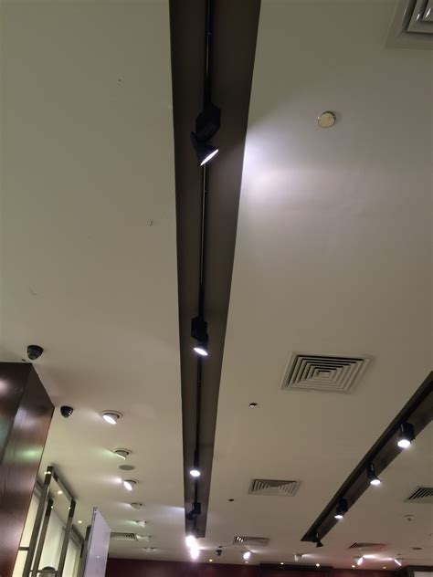How To Use Track Lighting Ceiling For An Attractive Ambience Ceiling