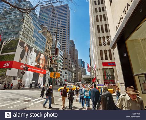 Fifth Avenue New York Usa Stock Photo Alamy