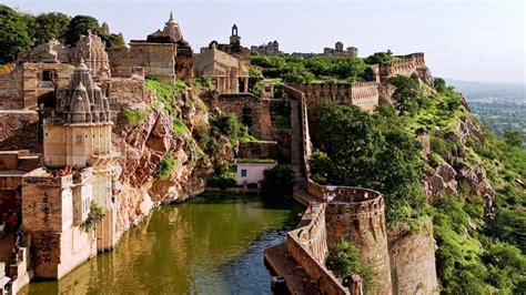 Best Tourist Places Chittorgarh Fort In Rajasthan