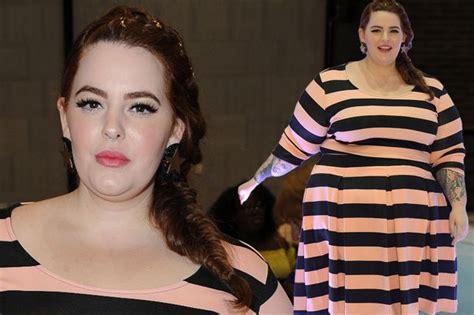 plus sized model tess holliday shows off her size 26 figure at curve fashion festival in