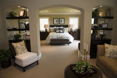 Master Bedroom Decorating Ideas Incorporating Function