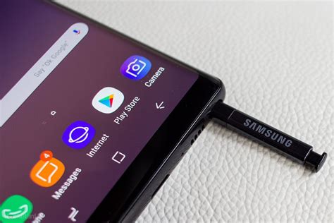 Samsung's latest phablet, the galaxy note 9, has been a success. Samsung Galaxy Note 9 New Leaks Include a Dual Screen Feature