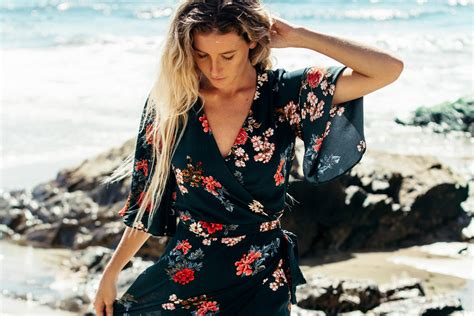 Búcsúzzon el vajna tímea karszőrzetétől! A legnőiesebb kánikularuha a szezonban: ha egyszer felveszed, többé nem akarsz mást viselni ...