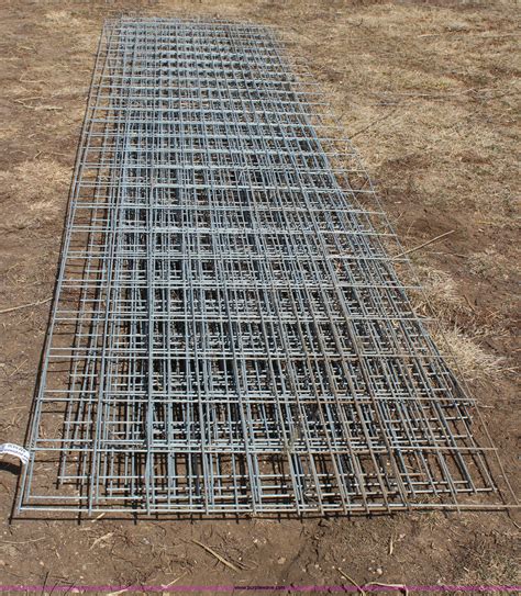 (12) hog wire panels in Baldwin City, KS | Item AM9430 sold | Purple Wave