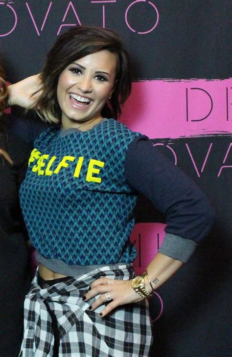 Demi Lovato At Her Meet And Greet In Orlando Fl September 15th Demi