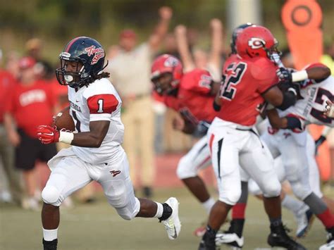 With Surprise Qb No 23 South Panola Miss Opens With Victory Usa