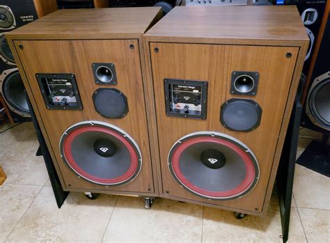 Cerwin Vega D 8 E Vintage 15 Floor Speakers Rare Cloth Version