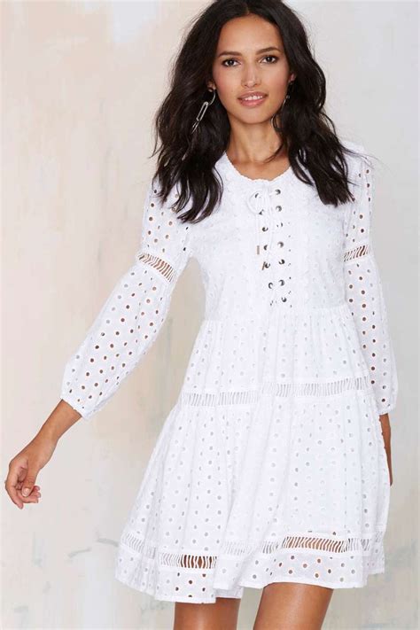 White Eyelet Dresses How To Wear Them Where To Buy Them Stylecaster
