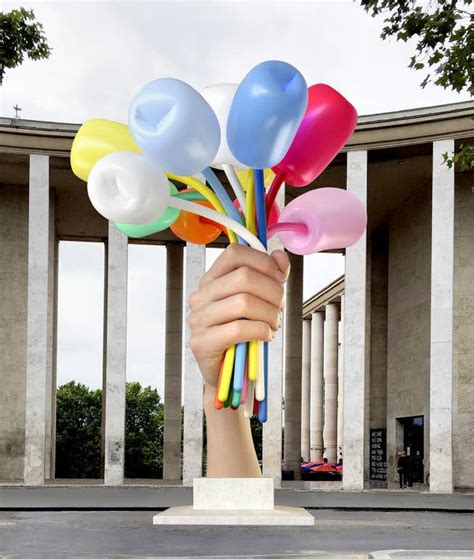 Jeff Koons Is Giving Sculpture To Paris To Remember Terror Victims