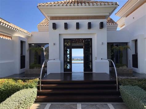 Amazing Mansion Located In Los Flamingos Golf Resort 5 Bedroom 5