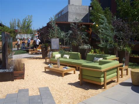 Living Green In Outdoor Spaces Buildipedia