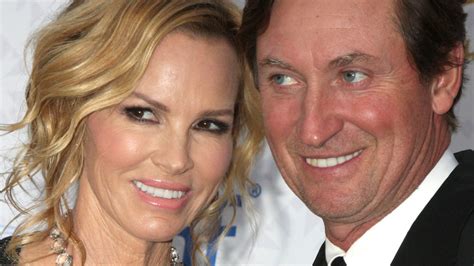 Wayne Gretzky Has An Interesting Connection To Vanna White