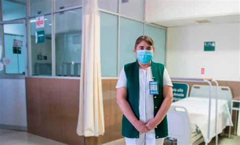 Enfermera del IMSS Metepec destaca por vocación y entrega a su labor