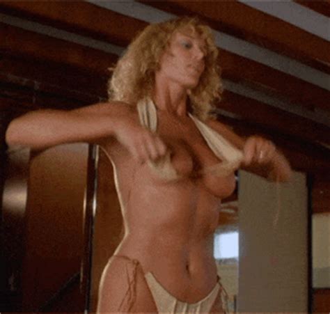 Linda Kozlowski Nude Gif Naked Photo Sexiz Pix