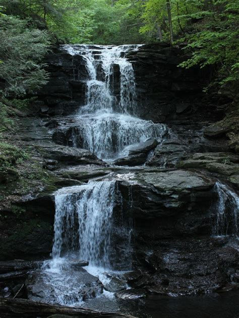 The scenic picnic area plays host to many day trips and family reunions and the lake is a popular fishing spot. Tuscarora Falls