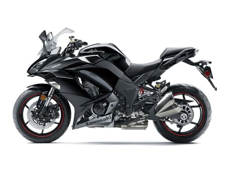 を実現しています。 また、加速時に刺激的なサウンドを発生する吸気音がninja 1000sxの魅力を引 ninja 1000sxでは、kcmfが以下のシステムをコントロールしています。 ktrc（カワサキトラクシ. 2018 Kawasaki Ninja 1000 ABS Review • Total Motorcycle